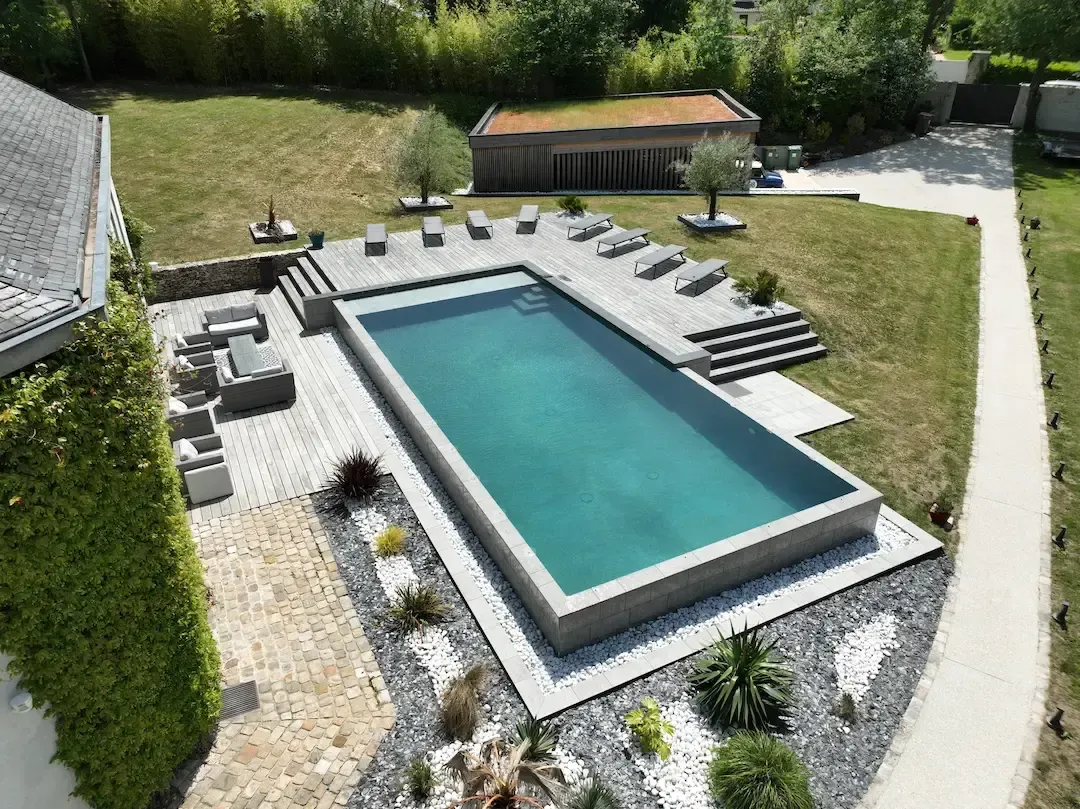 Intervention D-Tech Pro : détection de fuites sur piscine.